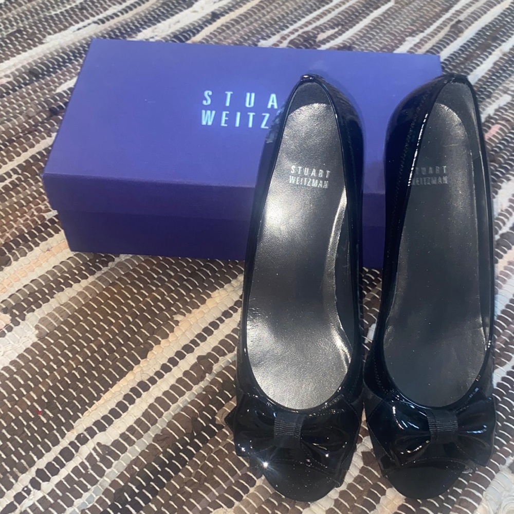 Brand new Stuart Weitzman heals